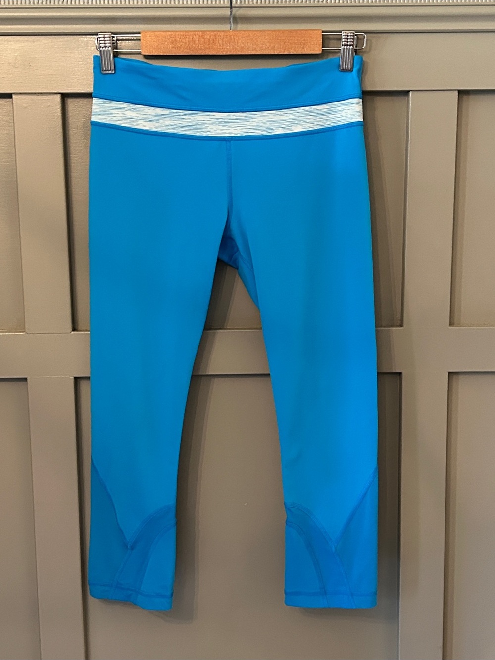 Lululemon Run Inspire Crop II Leggings Beach Blanket Blue Aquamarine Size 6